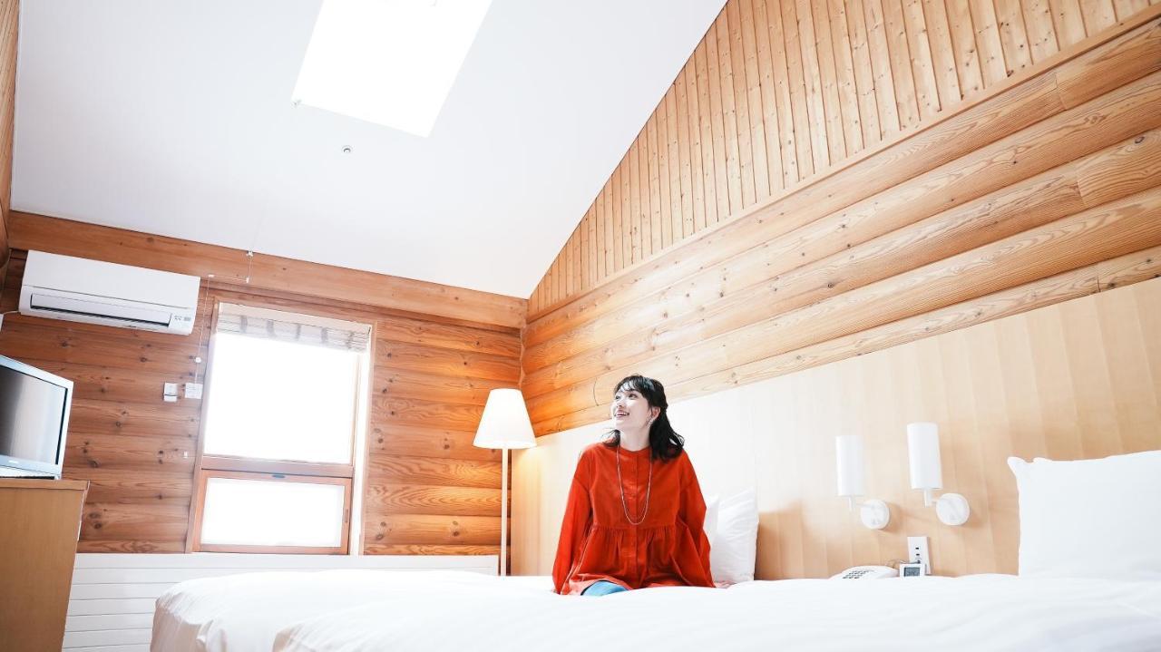 Log Hotel The Maple Lodge Iwamizawa Экстерьер фото