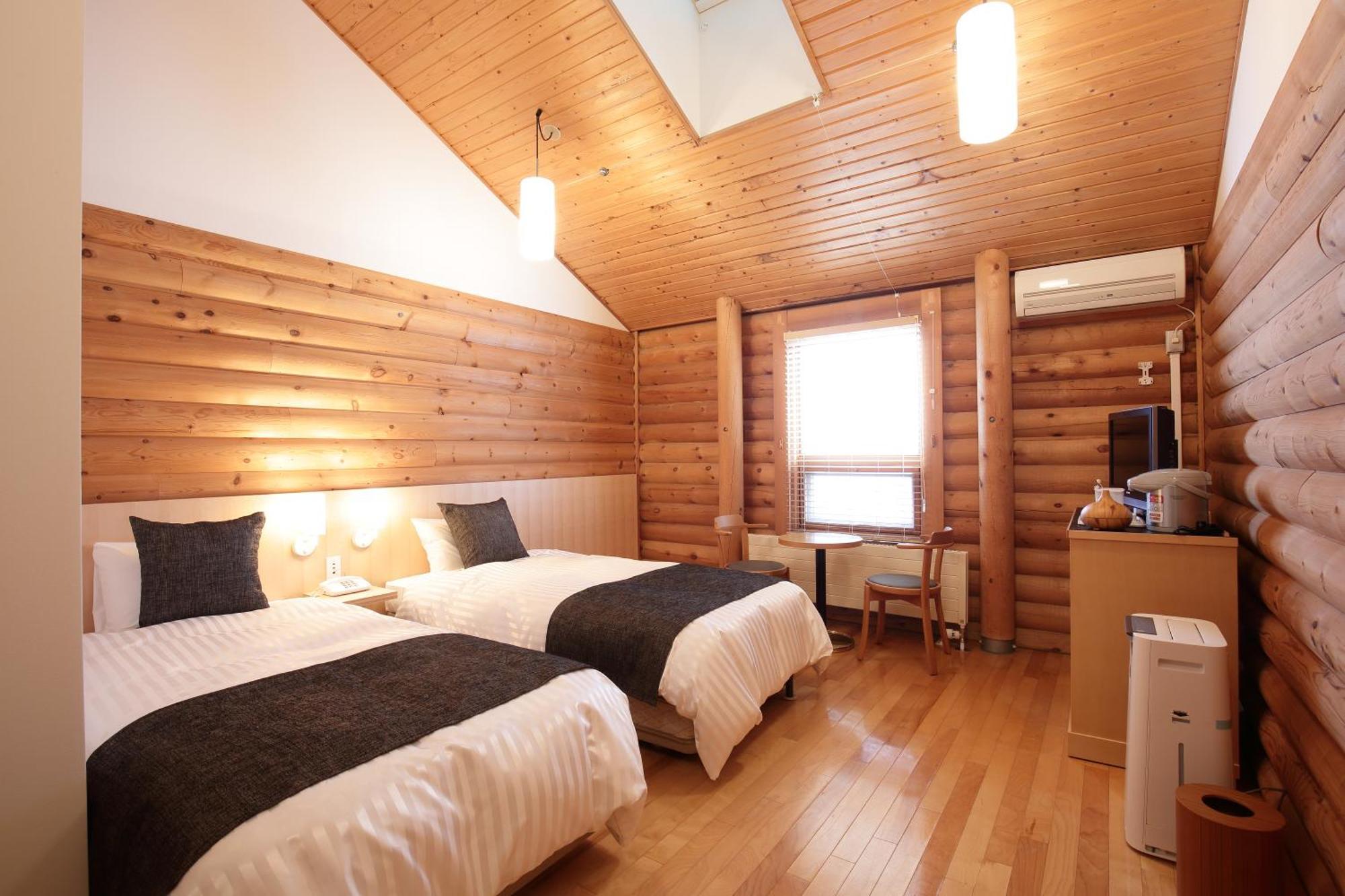 Log Hotel The Maple Lodge Iwamizawa Экстерьер фото