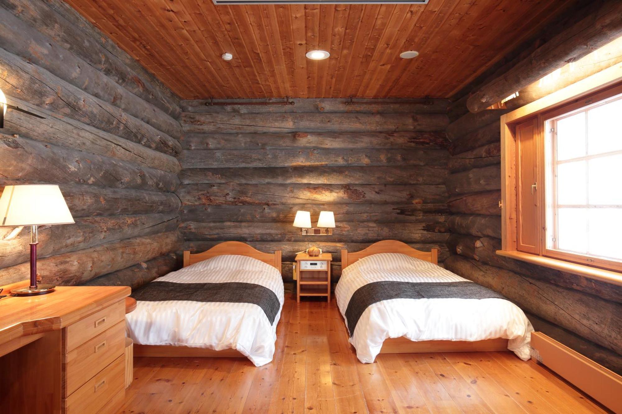 Log Hotel The Maple Lodge Iwamizawa Экстерьер фото