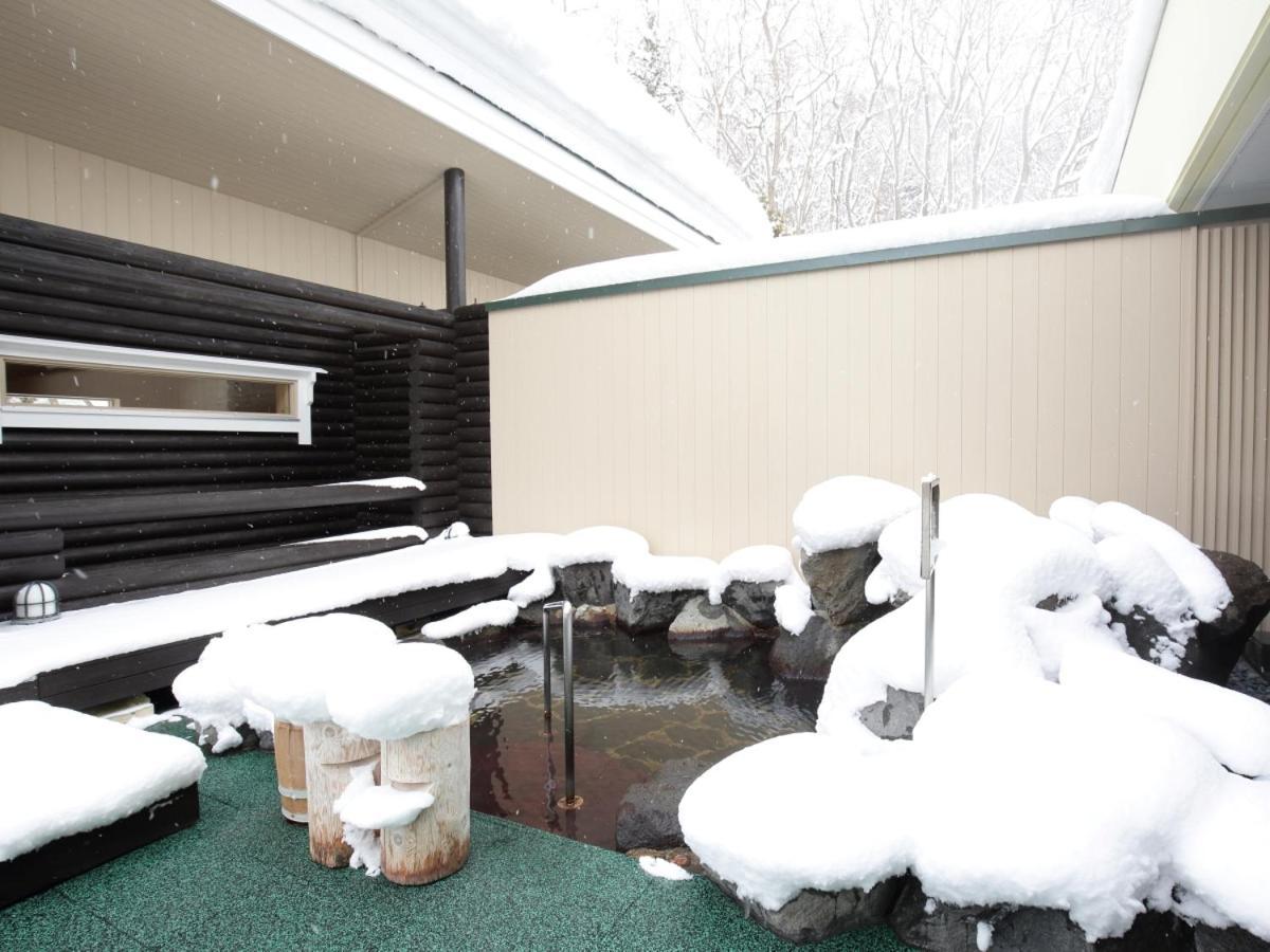 Log Hotel The Maple Lodge Iwamizawa Экстерьер фото
