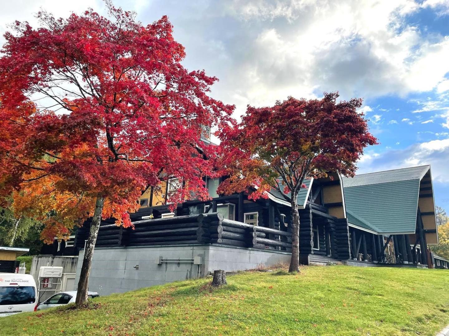 Log Hotel The Maple Lodge Iwamizawa Экстерьер фото